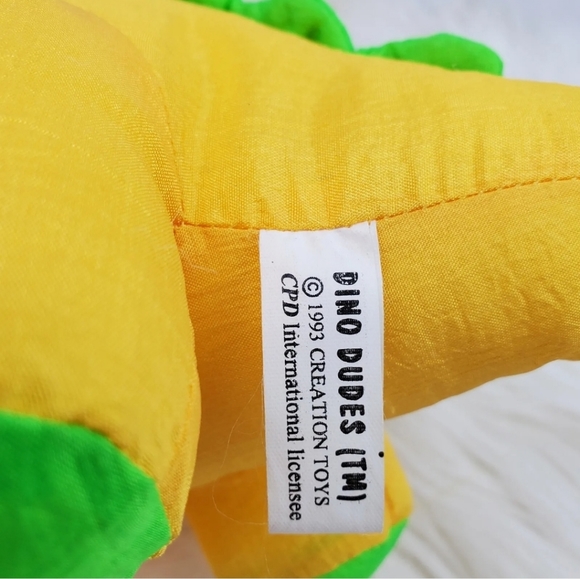 Vtg 1993 Creation Toys Dino Dudes Yellow Triceratops Dinosaur Nylon Plush 13" - Picture 7 of 7